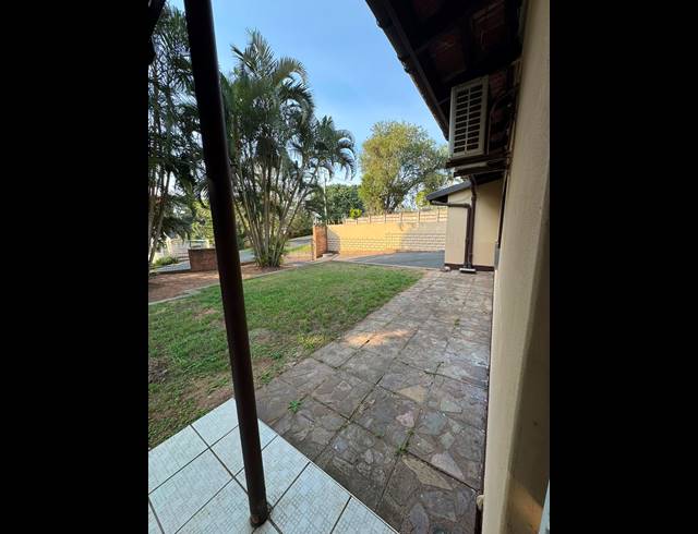3 BEDROOM HOUSE FOR SALE IN YELLOWWOOD PARK
